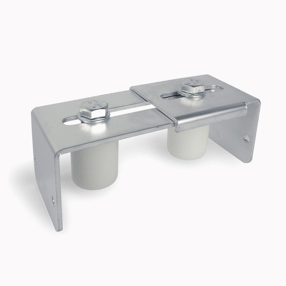 Podesiva vodilica za dvostupna klizna vrata